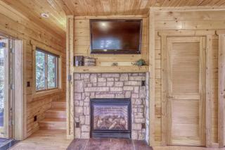 403 Apache Street - 3