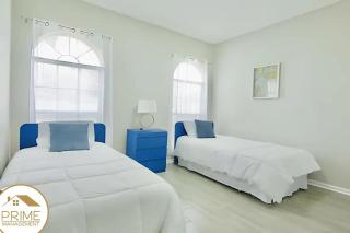 Renewed Cozy 4BD Great Location Near Disney! - 4