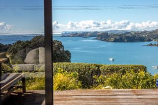 Double Bay Views, Oneroa - Be My Guest - 5