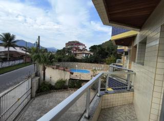 Apartamento com piscina, 300m da praia - 1
