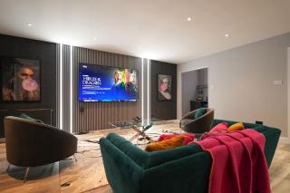 Luxurious Penthouse with Bar at Glasgow Hydro & SECC - 7