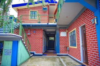 DMI Hotels and Apartments, Tabaco City Albay by RedDoorz - Baranghauon - 3