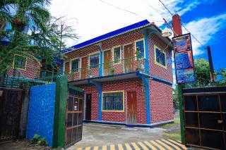 DMI Hotels and Apartments, Tabaco City Albay by RedDoorz - Baranghauon - 0