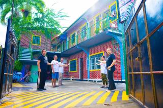 DMI Hotels and Apartments, Tabaco City Albay by RedDoorz - Baranghauon - 1