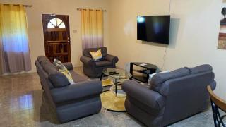 Cosy Getaway - Runaway Bay - 3
