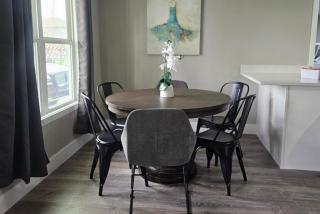 Spacious Home Near Downtown - Austin - 7