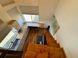 Pilot Lodge - Beautiful Lofted Tiny House - 7