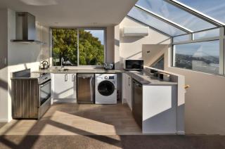 Panoramic Views and Complete Privacy - Christchurch - 6
