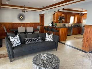 Be A Nomad - Stunning Old World Home Top Oceanviews - Jacksonville Beach - 0