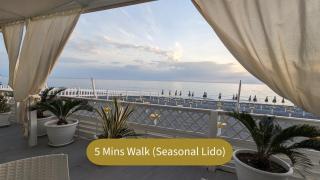 3 min walk to Award Winning Beaches! - 9