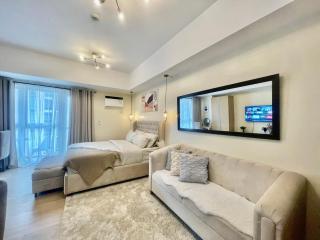 Cozy Place @ Venice Luxury Residences - Manila - 8
