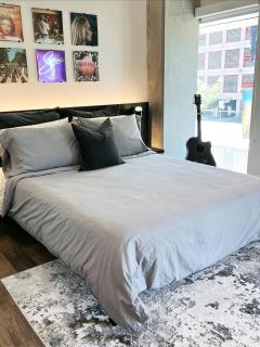 Luxury 2 Story Apartment by Convention Center & Petco Park - San Diego - 8