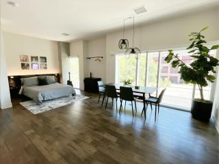 Luxury 2 Story Apartment by Convention Center & Petco Park - San Diego - 6