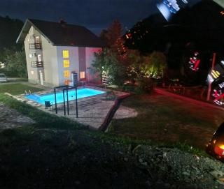 Home with a Swimming Pool - Bihać - 7