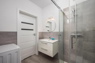 Dunikowskiego Comfy Apartments by BookingHost - 1