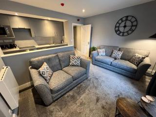 The Globe Apartments and Bedrooms - 4