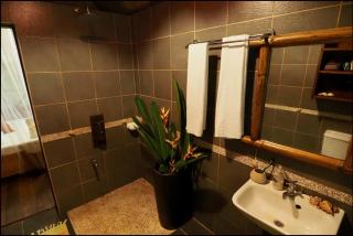 Balihuts Guesthouse - 4