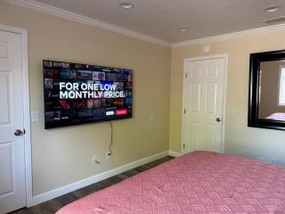 Fairground Remodeled AC BBQ Fully Stocked Downtown - Santa Rosa - 6