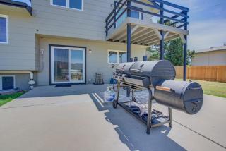 Spacious 4BD Dog-friendly Home near USAF Academy - 6