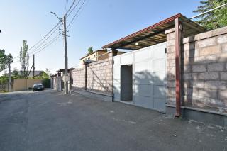 Jrvezh Family House - 9