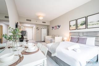 Chic Studio in Marina Diamond 2, Dubai Marina by Deluxe Holiday Homes - Dubai - 7