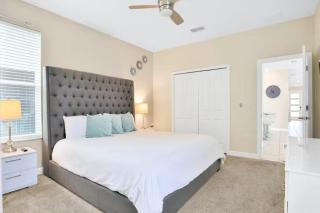 Last Minute Disney Getaway! Private Pool, Hot Tub & Games Room. Book Now! #90441 - Kissimmee - 1