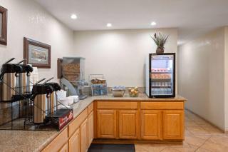 Super 8 by Wyndham Susanville - Susanville - 9