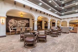 Embassy Suites by Hilton Tulsa I-44 - Tulsa - 4