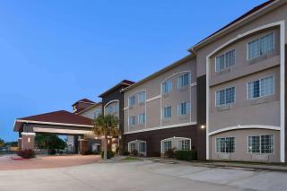 La Quinta by Wyndham Deer Park - Deer Park - 8