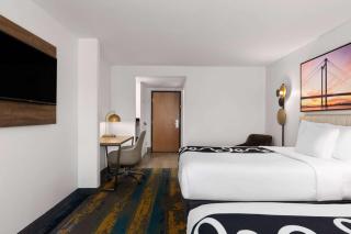 La Quinta by Wyndham Kennewick - 1