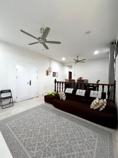 Beach Cottage Homestay Kemaman - Berado D Pampass - Kampong Kemaman - 6