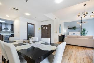 Spacious JBR Home steps away from the Beach - Dubai - 3