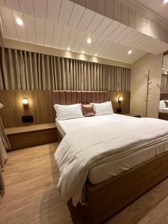 Rudraya Homes - Cozy Premium Serviced Apartments Khar - next to Bandra - Mumbai - 2