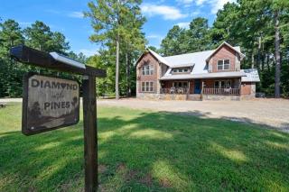 Diamond In The Pines - Broken Bow - 0
