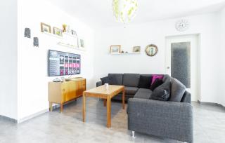 Stunning Apartment In Torrevieja - Torrevieja - 8
