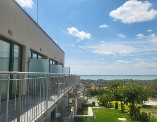 Zenit Wellness Hotel Balaton - Vonyarcvashegy - 0