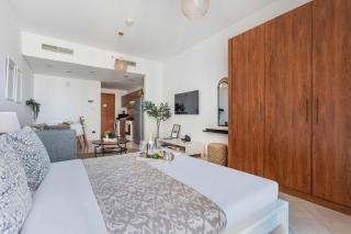 Frank Porter - Damac Crescent A - Dubai - 6