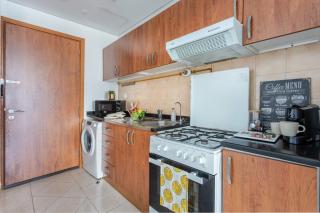 Frank Porter - Damac Crescent A - Dubai - 1