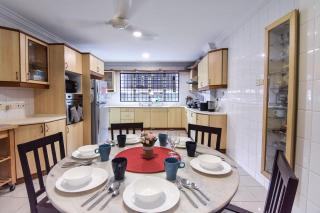A Chic & Spacious 4BR Home for Family Getaways - Kuala Lumpur - 8