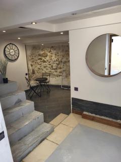 Spacious town house with balcony - 2