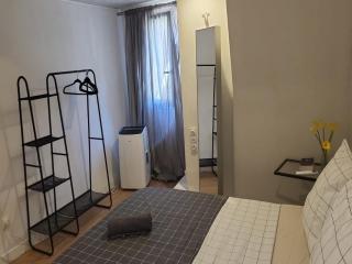 Spacious town house with balcony - 1