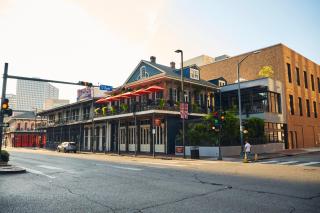 Copper Vine Wine Pub & Inn - 1