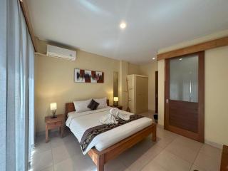 Oka's Guest House Canggu - Canggu - 4