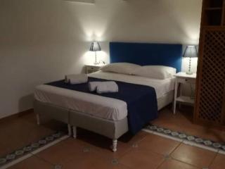 Neapolis Central Port - 8