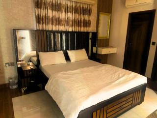 Executive Appartment MT - Karachi - 4