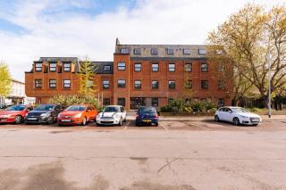 Budget 1 Bed Top Floor Apartment in Ipswich - 6
