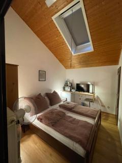 Cozy apartment in commercial centre for two - Unterhaching - 8