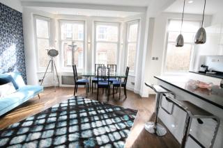 Contemporary 3 double bedroom 2 bathroom Haven in the heart of Chelsea Exquisite London Apartment with a Designer's Touch - Londra - 8