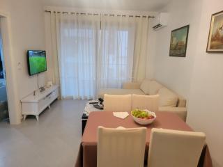 Henri's Apartments Vlore - 0