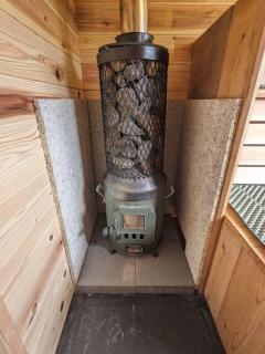 雨の日でもバーベキューで余市の食と海を楽しめる屋根付きウッドデッキと広い庭のくつろげる貸切一軒家 - Oshoro - 6